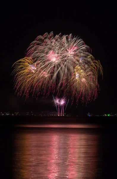Fireworks Water Large Lake — Stock Photo, Image
