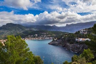 Port de Soller ile Tramuntana Dağları