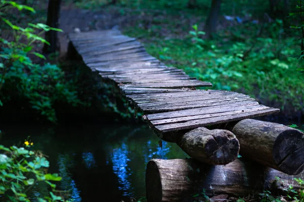 Puente Madera Bosque Puente Sobre Río — Foto de Stock