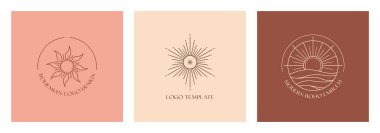 Bohem logosu deniz, güneş ve güneş patlaması ile birlikte bir dizi vektör lineer boho amblemi. Modern gökyüzü simgeleri veya sembolleri modaya uygun minimalist biçimde.Marka tasarım şablonları.