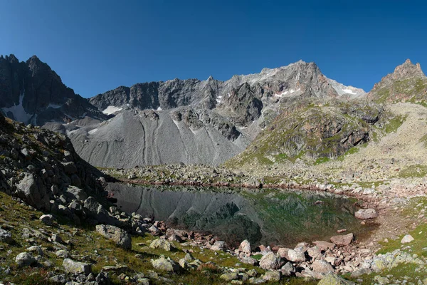 Lago Alta Montaña Markinskoe Con Pico Montaña Reserva Natural Teberda — Foto de Stock