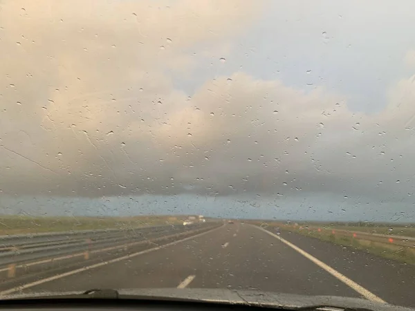 Camino Fondo Una Puesta Sol Bajo Lluvia — Foto de Stock