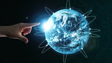 Modern yaratıcı iletişim ve internet ağı akıllı şehirde birleşir