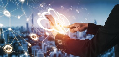 Küresel veri paylaşımı için bulut hesaplama teknolojisi ve çevrimiçi veri depolama.