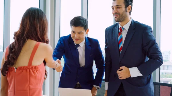 Pesquisador de emprego em entrevista de emprego reunião com gerente — Fotografia de Stock