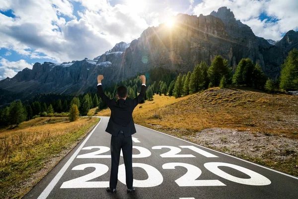 The 2021 New Year journey and future vision concept — Stock Photo, Image