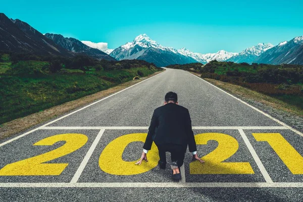 The 2021 New Year journey and future vision concept — Stock Photo, Image