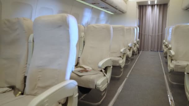 Interior interior cabina del avión sin pasajero. — Vídeos de Stock