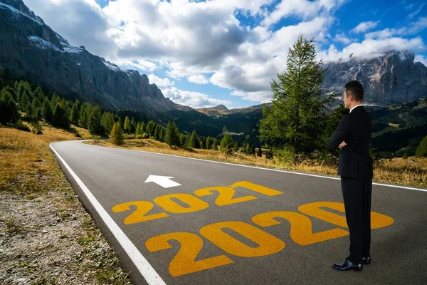 The 2021 New Year journey and future vision concept — Stock Photo, Image