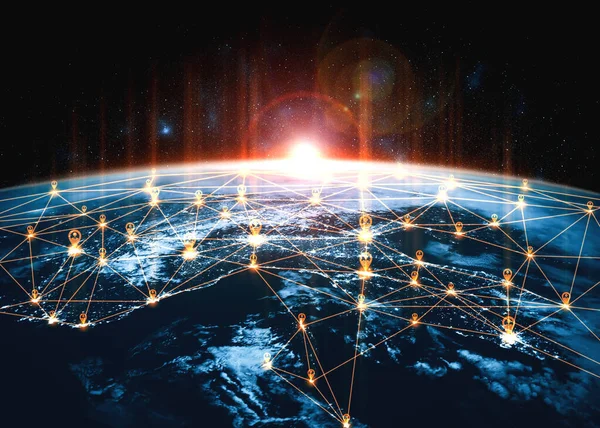 Globale Netzwerkverbindung, die die Erde mit Linien innovativer Wahrnehmung überzieht — Stockfoto