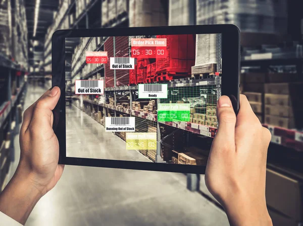 Smart warehouse management systeem met augmented reality technologie — Stockfoto