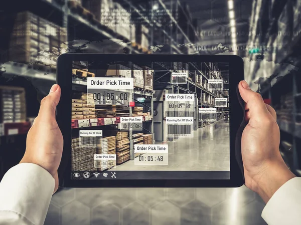 Smart warehouse management systeem met augmented reality technologie — Stockfoto