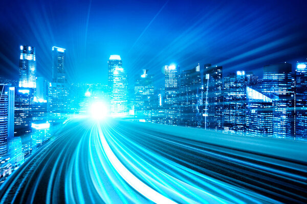 Цифровой поток данных на дороге с размытием движения для создания видения быстрой передачи скорости