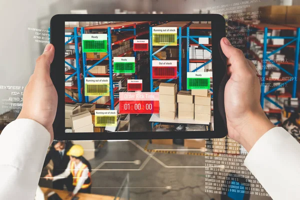 Smart warehouse management systeem met augmented reality technologie — Stockfoto
