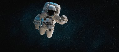 Astronot uzay yürüyüşü yaparken uzay istasyonu için çalışır.