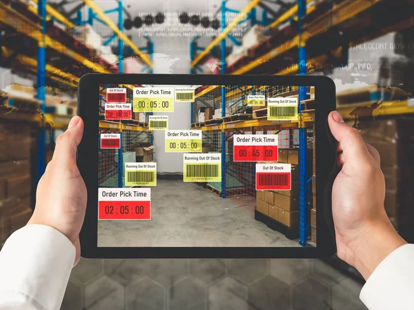 Smart warehouse management system using augmented reality technology — Stock Photo, Image