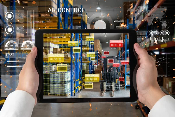 Smart warehouse management system using augmented reality technology — Stock Photo, Image