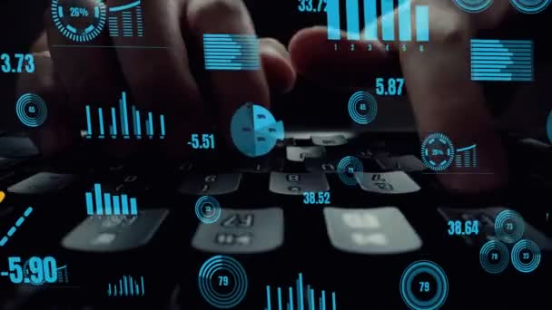 Visualización creativa del big data empresarial y análisis financiero en ordenador — Vídeos de Stock