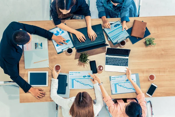 Επιχειρηματίες σε ομαδική συνάντηση στο Office Room. — Φωτογραφία Αρχείου