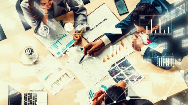 Kurumsal personel toplantısında iş adamlarının yaratıcı görüntüsü