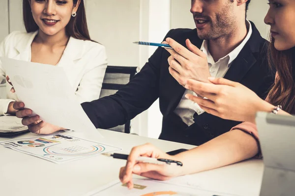 Businessman and businesswomen working in office. — Stock Photo, Image