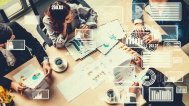 Kurumsal personel toplantısında iş adamlarının yaratıcı görüntüsü