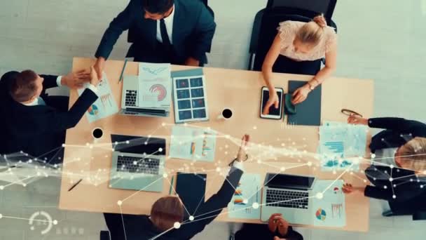 Visuais criativos de empresários na reunião do pessoal corporativo — Vídeo de Stock