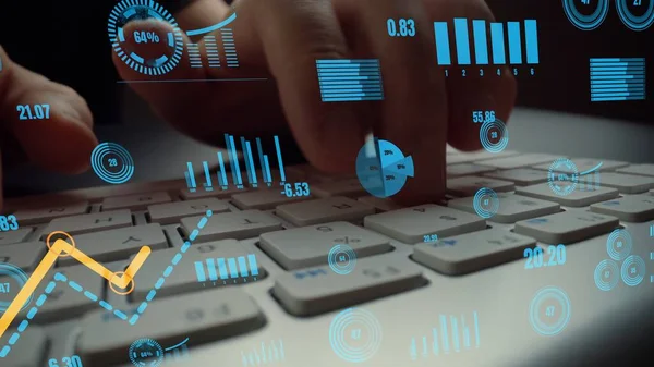 Visuale creativa dei big data aziendali e analisi della finanza sul computer — Foto Stock