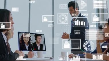 Şirket personeli toplantısındaki iş adamlarının yaratıcı görüntüsü