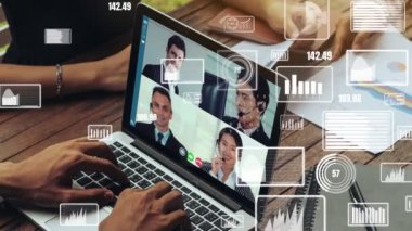 Şirket personeli toplantısındaki iş adamlarının yaratıcı görüntüsü