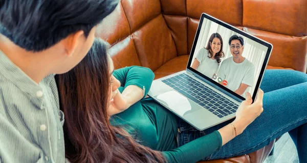 Family happy video call while stay safe at home during covid-19 coronavirus — Stock Photo, Image