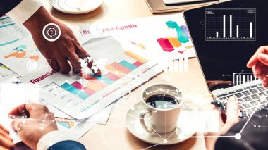 Kurumsal personel toplantısında iş adamlarının yaratıcı görüntüsü