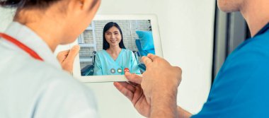 Sanal hasta sağlığı sohbetleri için doktor teletıp hizmeti çevrimiçi video