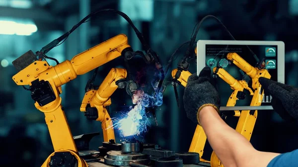 Smart industry robot wapens modernisering voor innovatieve fabriekstechnologie — Stockfoto