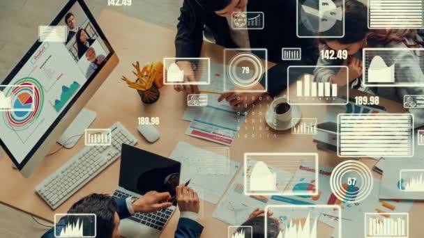 Visuais criativos de pessoas de negócios em uma reunião de pessoal corporativo em videochamada — Vídeo de Stock