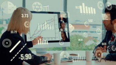 Şirket personeli toplantısındaki iş adamlarının yaratıcı görüntüsü