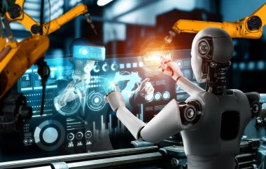 Mekanize endüstri robotu ve insan işçileri gelecekteki fabrikada birlikte çalışıyorlar.
