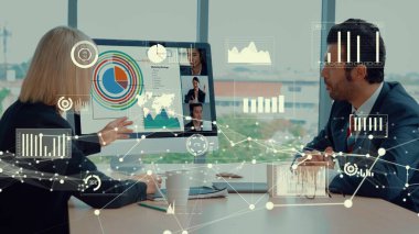 Şirket personeli toplantısındaki iş adamlarının yaratıcı görüntüsü