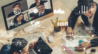 Şirket personeli toplantısındaki iş adamlarının yaratıcı görüntüsü