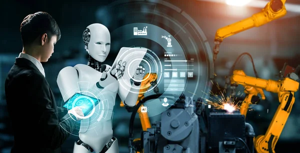 Robot dell'industria meccanizzata e lavoratori umani che lavorano insieme nella futura fabbrica — Foto Stock