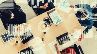 Kurumsal personel toplantısında iş adamlarının yaratıcı görüntüsü