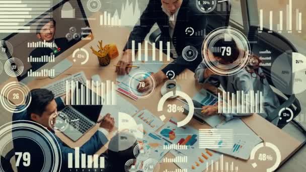 Visuais criativos de pessoas de negócios em uma reunião de pessoal corporativo em videochamada — Vídeo de Stock