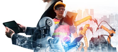Mekanize endüstri robotu ve insan işçileri gelecekteki fabrikada birlikte çalışıyorlar.