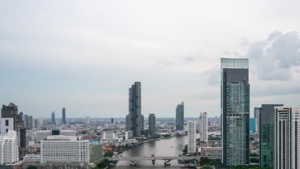 Time lapse cityscape e edifícios altos no centro da cidade de metrópole — Vídeo de Stock