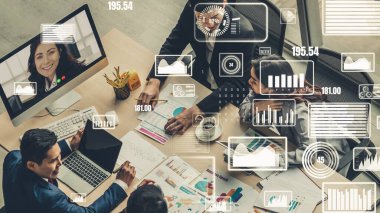 Şirket personeli toplantısındaki iş adamlarının yaratıcı görüntüsü