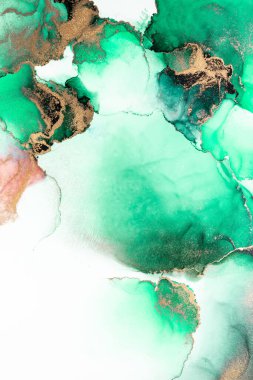 Kağıt üzerinde mermer sıvı mürekkep resminin yeşil altın soyut arkaplanı .