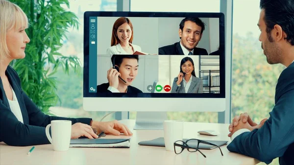 Video call group business people meeting on virtual workplace or remote office — Stock Photo, Image