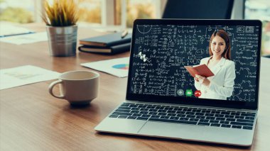 Öğrenci ve Üniversite Konsepti için E-öğrenim ve Çevrimiçi Eğitim.