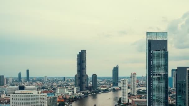 Time lapse cityscape e edifícios altos no centro da cidade de metrópole — Vídeo de Stock