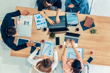 Ofis Odasında Grup Toplantısı.